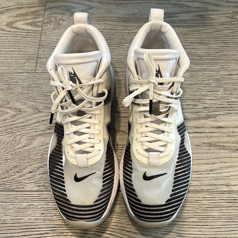 Lebron James| John Elliot collab Icon QS. Mens size 11